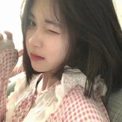 八重子的低音海报