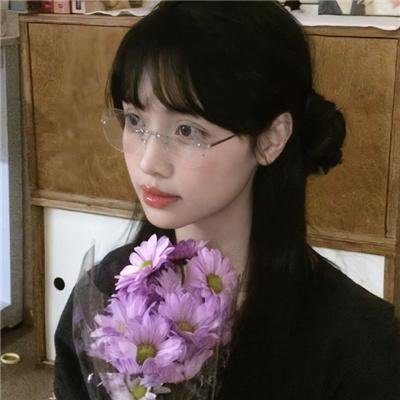蓝百合海报